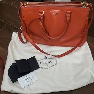 🛑SOLD!! Prada Saffiano Galleria Bag🛑